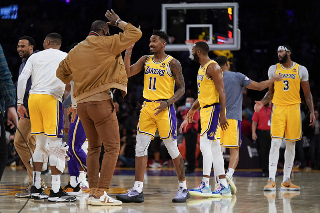 13投10中,得分全队第一!湖人23岁小将表现抢眼,年薪179万休闲区蓝鸢梦想 - Www.slyday.coM 13投10中,得分全队第一!湖人23岁小将表现抢眼,年薪179万休闲区蓝鸢梦想 - Www.slyday.coM