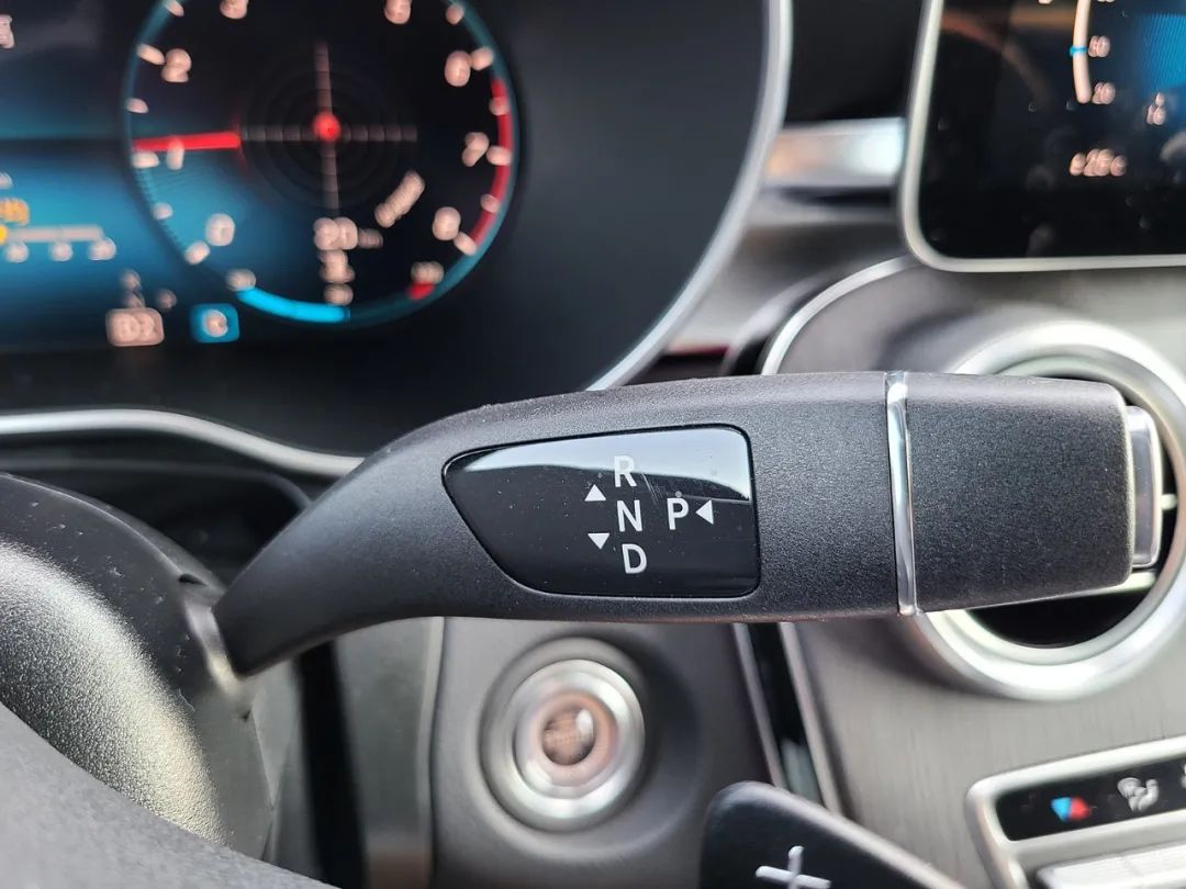 我在奔驰GLC Coupe身上找到了这款车的完整性休闲区蓝鸢梦想 - Www.slyday.coM