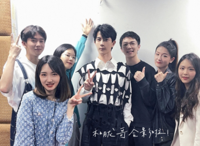 浙大美女学霸火了！被董明珠钦点为接班人，22岁就结识各界大佬休闲区蓝鸢梦想 - Www.slyday.coM