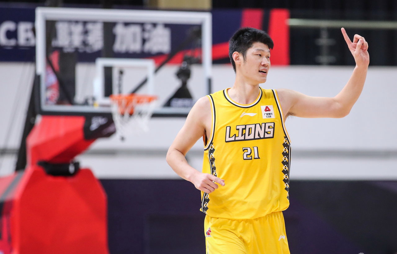 cba第11轮本土最佳阵容,高效郭艾伦搭档强势陈盈骏!胡金秋36分|胡金秋