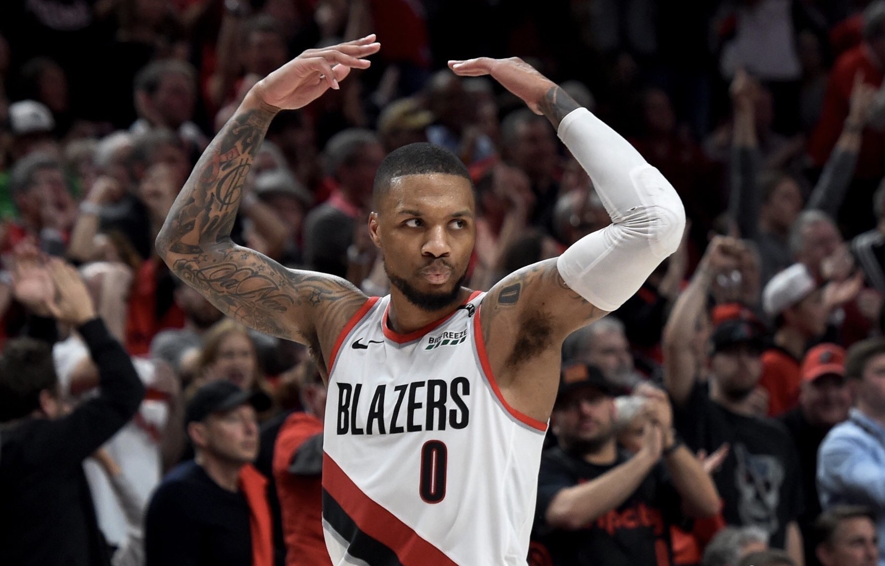 2147豪取6连胜保罗梦回巅峰利拉德做出改变仍输球