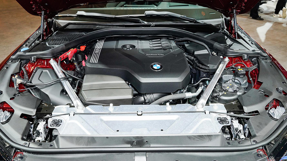 新宝马4系四门轿跑上市，比双门版贵1休闲区蓝鸢梦想 - Www.slyday.coM