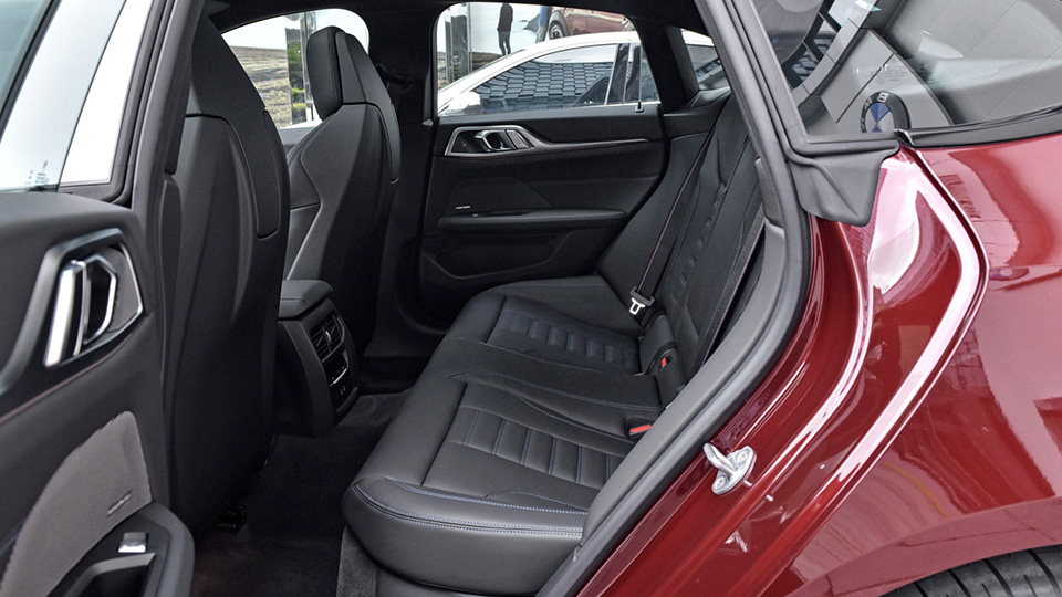 新宝马4系四门轿跑上市，比双门版贵1休闲区蓝鸢梦想 - Www.slyday.coM