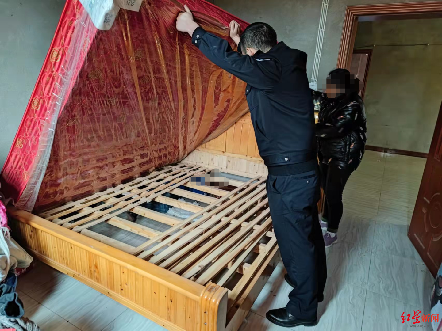 10岁男孩失踪10余小时 在家中床下被民警找到：弄丢作业试卷怕被批评休闲区蓝鸢梦想 - Www.slyday.coM