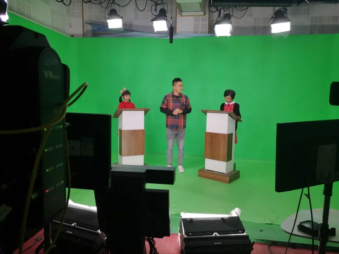 第二届《小桂英语》小主播电视大赛首波初赛晋级名单公布休闲区蓝鸢梦想 - Www.slyday.coM