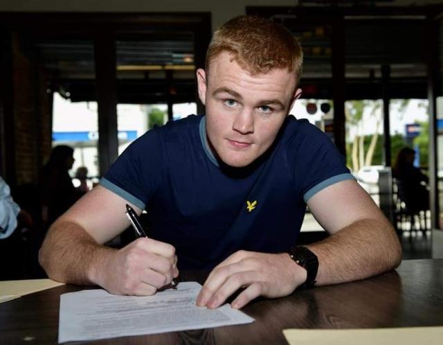 能够成为爱尔兰拳王|里奇|布雷特|哈顿_新浪新闻