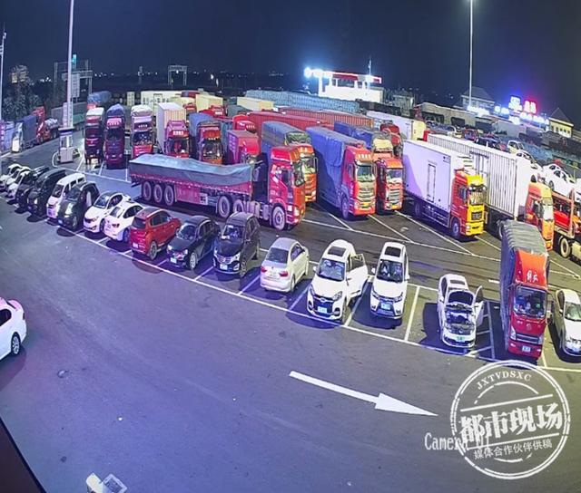 男子上个厕所，自己的保时捷“变成”了东风？视频还原真相休闲区蓝鸢梦想 - Www.slyday.coM