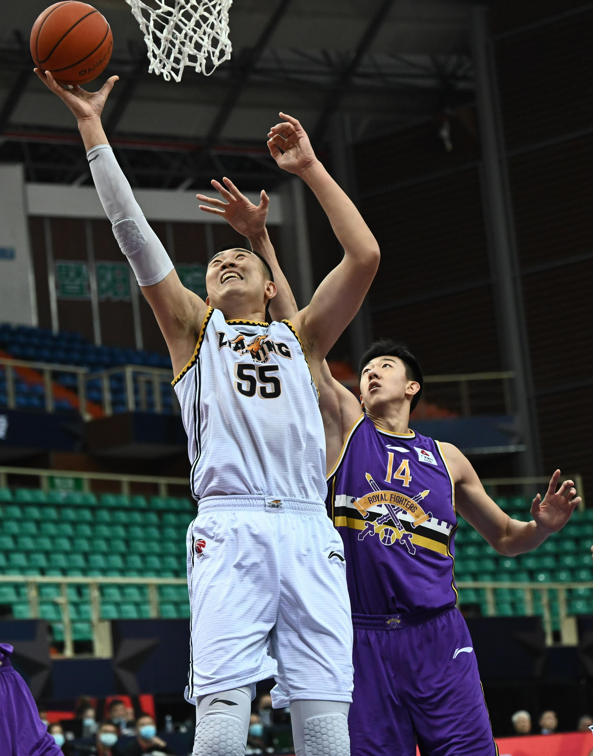 篮球——cba第一阶段:辽宁本钢胜北京控股