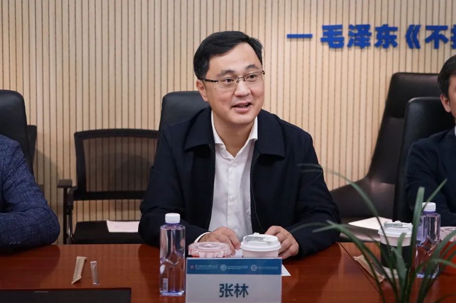 市委组织部副部长张林率队至宝安调研科技创新人才工作