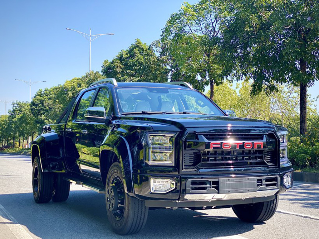 北汽福田打造的国产首款6轮大皮卡曝光气场不输福特f450