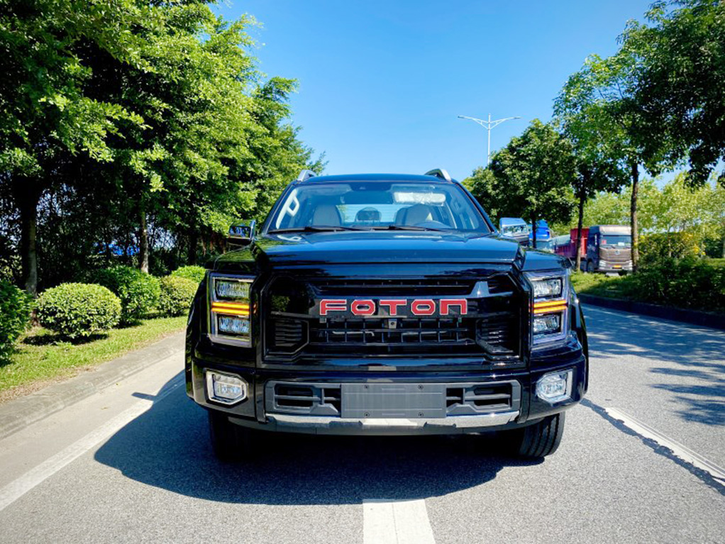 北汽福田打造的国产首款6轮大皮卡曝光气场不输福特f450