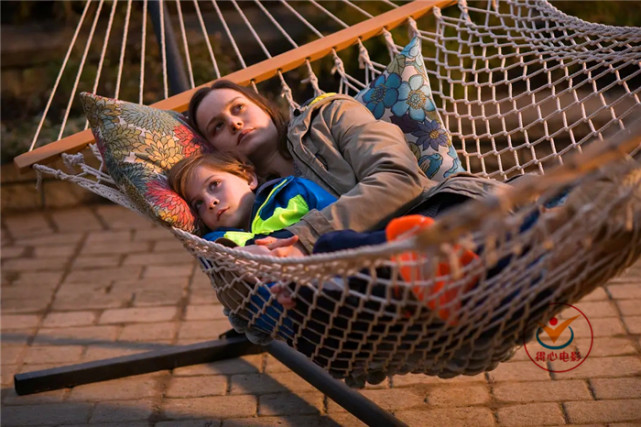 充满自由和希望的电影,《房间》让人揪心,小男孩是真正的主角休闲区蓝鸢梦想 - Www.slyday.coM 充满自由和希望的电影,《房间》让人揪心,小男孩是真正的主角休闲区蓝鸢梦想 - Www.slyday.coM