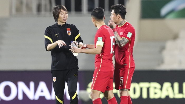 霸占热搜榜!李铁解释换洛国富原因,遭质疑:被换5分钟前仍狂奔休闲区蓝鸢梦想 - Www.slyday.coM 霸占热搜榜!李铁解释换洛国富原因,遭质疑:被换5分钟前仍狂奔休闲区蓝鸢梦想 - Www.slyday.coM