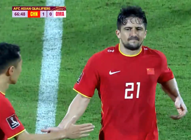 国足MVP!洛国富不满被换下,获评7分引争议,李铁用人葬送2分休闲区蓝鸢梦想 - Www.slyday.coM 国足MVP!洛国富不满被换下,获评7分引争议,李铁用人葬送2分休闲区蓝鸢梦想 - Www.slyday.coM