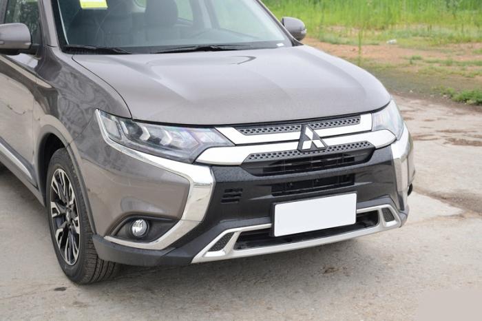 三菱欧蓝德十几万就拥有四驱7座合资suv就问你香不香