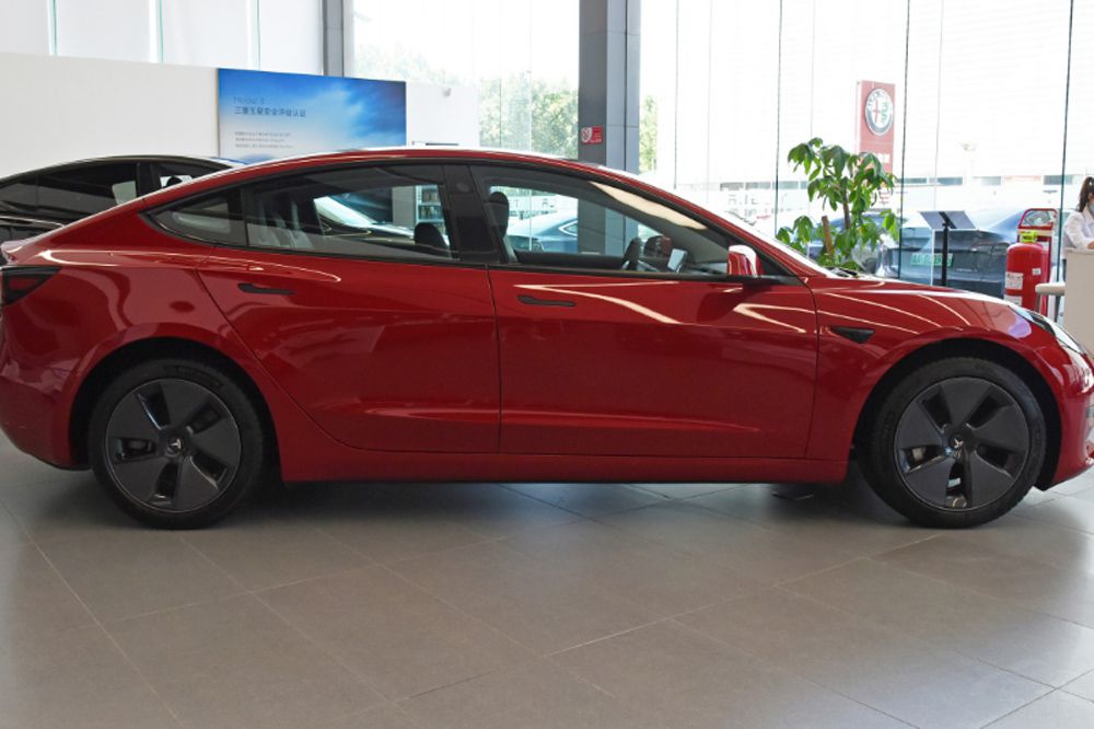 特斯拉Model 3订单排队太久，不如看看这两款纯电汽车！
