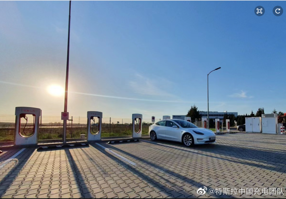 特斯拉全球充电桩超过3万 离自在随性更近了 特斯拉全球充电桩超过3万 离自在随性更近了