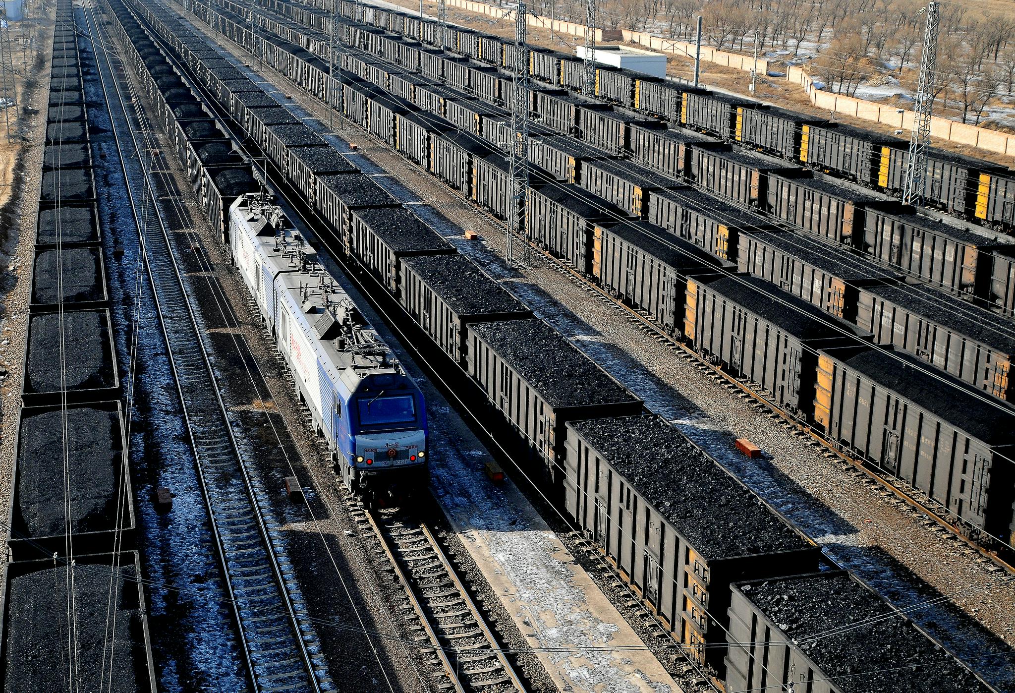 每13分钟发一列保供煤记者探访大秦铁路龙头车站