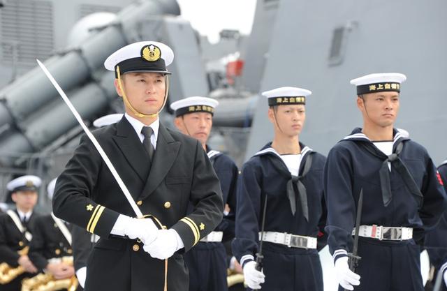 日本自卫队军官半年偷窃16件女性内衣被抓,走红全球网络|日本|自卫队