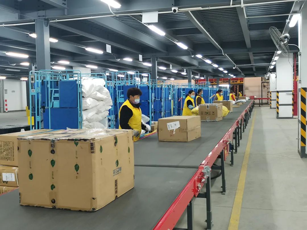 新江苏探访|六面扫描,实时追踪,快递分拣中心一小时处理10万单