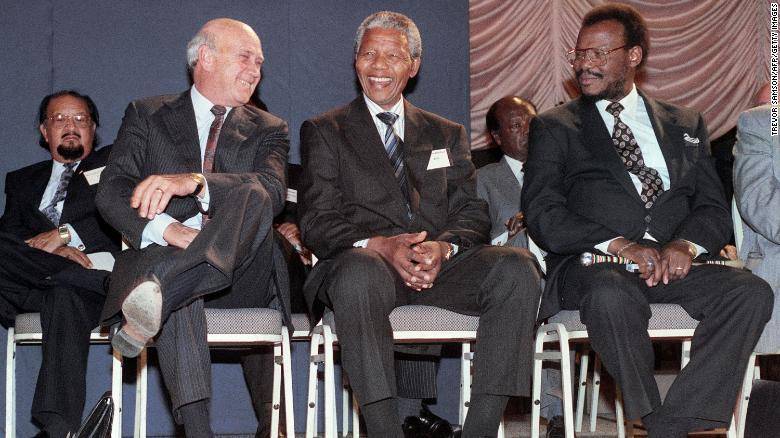 南非前总统德克勒克去世：他和曼德拉亦敌亦友，一起结束种族隔离休闲区蓝鸢梦想 - Www.slyday.coM