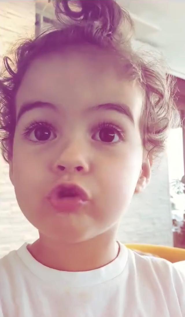 C罗为四女儿庆祝生日,贴上童年对比照,就像一个模子刻出来的休闲区蓝鸢梦想 - Www.slyday.coM C罗为四女儿庆祝生日,贴上童年对比照,就像一个模子刻出来的休闲区蓝鸢梦想 - Www.slyday.coM