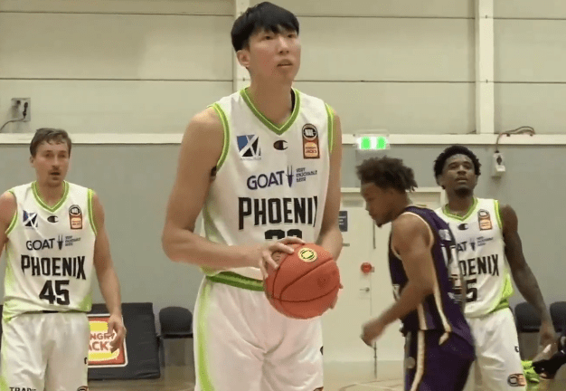 澳洲首秀!周琦4暴扣砍10+8 对手挑衅大魔王强硬回应休闲区蓝鸢梦想 - Www.slyday.coM 澳洲首秀!周琦4暴扣砍10+8 对手挑衅大魔王强硬回应休闲区蓝鸢梦想 - Www.slyday.coM