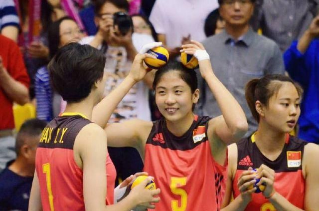 不舍!颜妮现身辽宁女排办理退役手续,3副攻有望成新“北长城”休闲区蓝鸢梦想 - Www.slyday.coM 不舍!颜妮现身辽宁女排办理退役手续,3副攻有望成新“北长城”休闲区蓝鸢梦想 - Www.slyday.coM