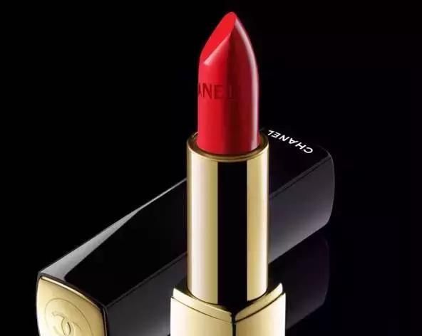 河南小伙准备“口红串”惊喜,一次送女友15支口红,别人家的男友休闲区蓝鸢梦想 - Www.slyday.coM