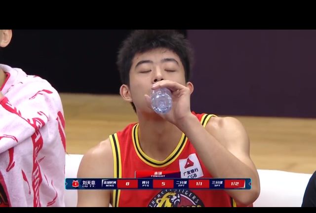 陈盈俊用胜利迎回郭士强,一度领先11分的吉林队为何会被翻盘?休闲区蓝鸢梦想 - Www.slyday.coM