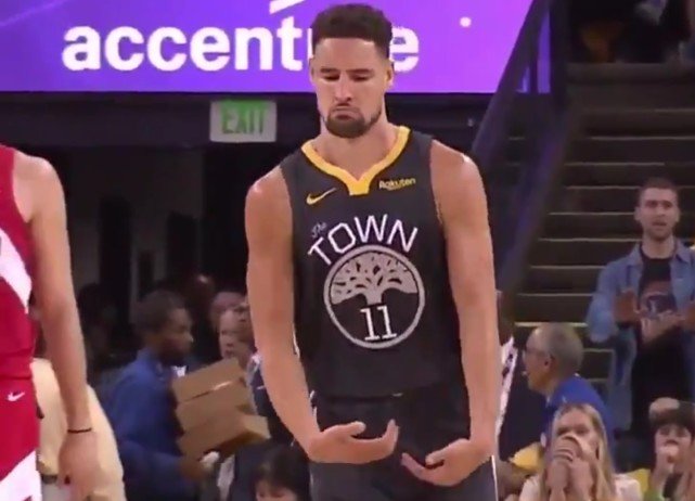 NBA官宣15000美元罚单！范弗利特因不雅庆祝动作被罚款休闲区蓝鸢梦想 - Www.slyday.coM