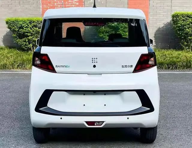 名字照抄、外观拉胯!东风风光MINIEV蹭热度无底线 名字照抄、外观拉胯!东风风光MINIEV蹭热度无底线
