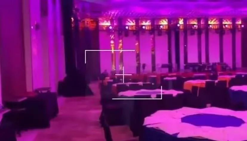 芭莎慈善夜场地疑曝光,面积狭窄显寒酸,苏芒走后芭莎盛况不再休闲区蓝鸢梦想 - Www.slyday.coM 芭莎慈善夜场地疑曝光,面积狭窄显寒酸,苏芒走后芭莎盛况不再休闲区蓝鸢梦想 - Www.slyday.coM