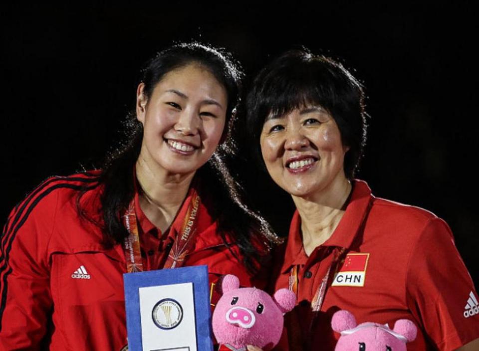 不舍!中国女排奥运冠军颜妮正式退役,女排冠军功臣老将仅剩一人休闲区蓝鸢梦想 - Www.slyday.coM 不舍!中国女排奥运冠军颜妮正式退役,女排冠军功臣老将仅剩一人休闲区蓝鸢梦想 - Www.slyday.coM