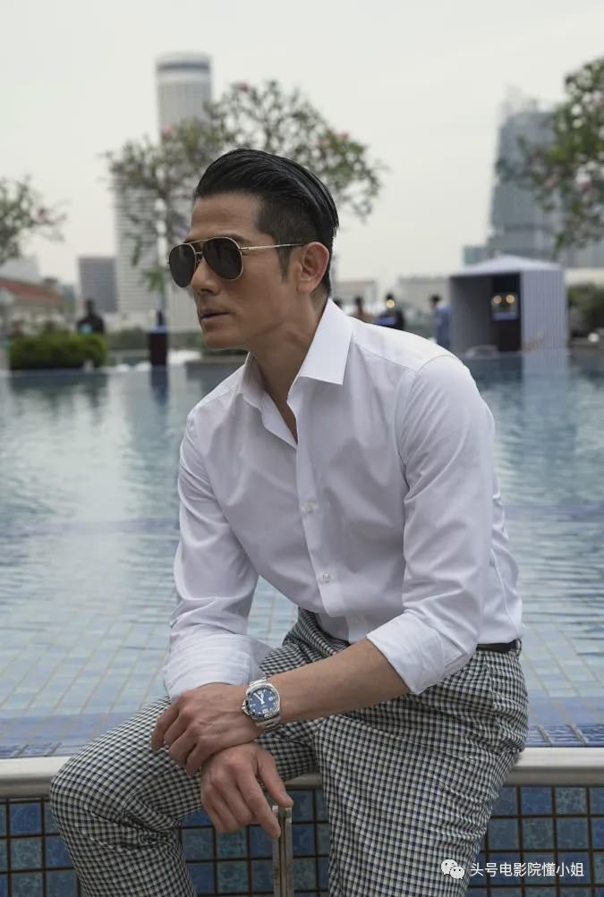 世界首富身高被调侃，娱乐圈身高不足170的男星，有人虚高5厘米？休闲区蓝鸢梦想 - Www.slyday.coM