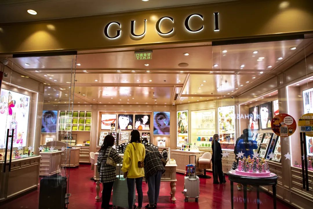 资料图上海古驰供图视觉中国11月12日,gucci中国官网客服人员表示,据