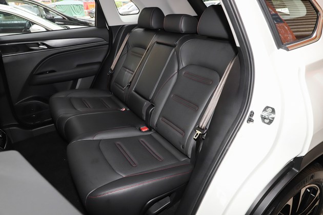 广汽传祺gs4 plus(配置|询价)后排座椅