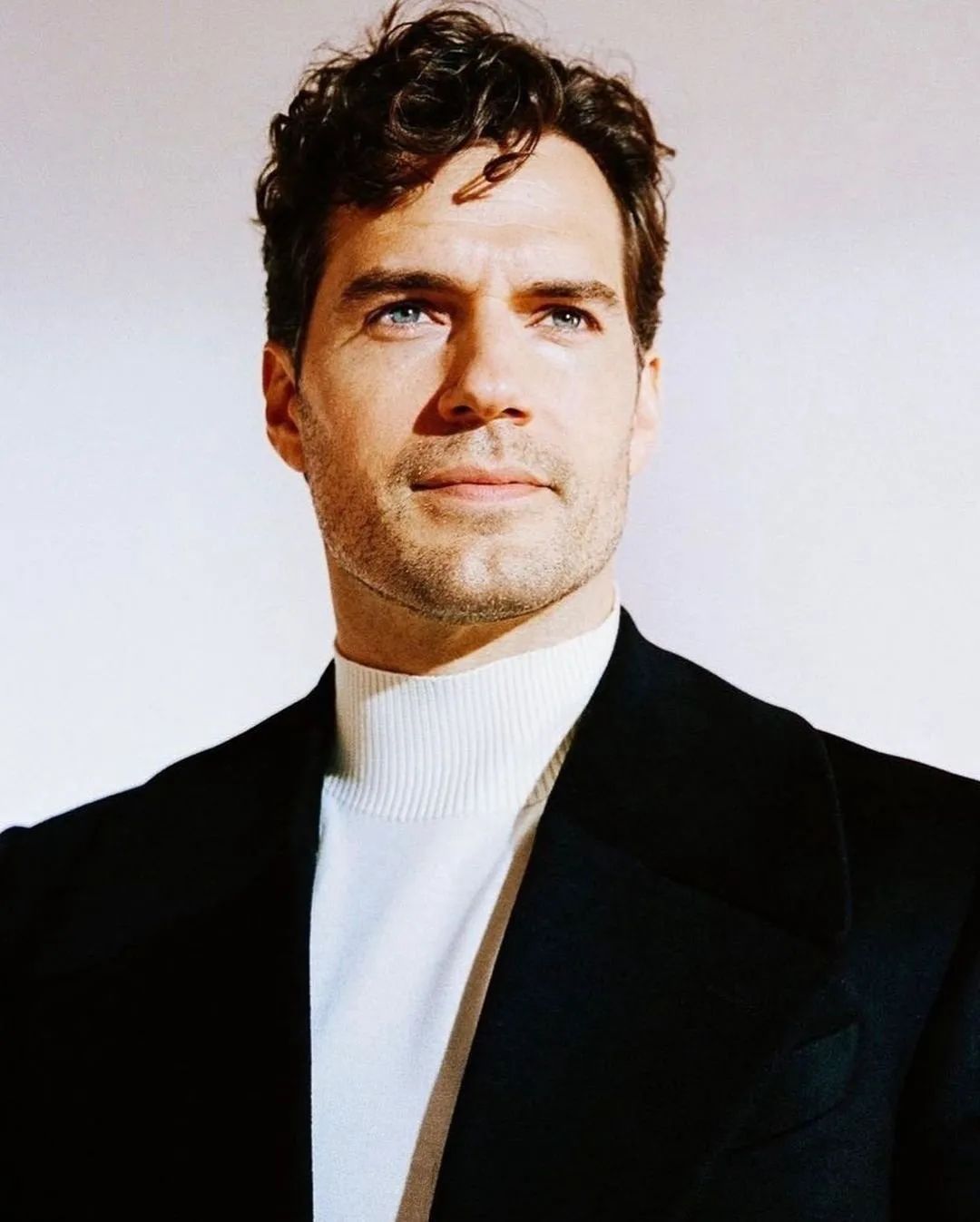 他来了,我看看谁又可以了丨赏色|sherlock holmes_新浪新闻