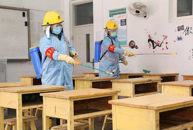 坐标新密！直击疫情下3所学校的校园生活，这里的师生安好！休闲区蓝鸢梦想 - Www.slyday.coM