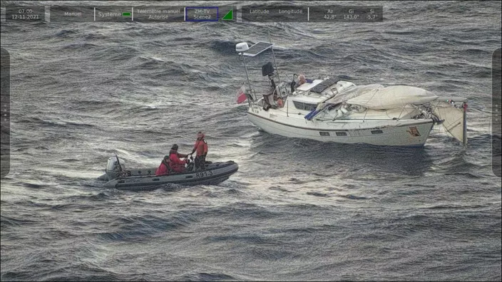 “戴高乐”号航母撞上一艘帆船 法方进行技术性调查
