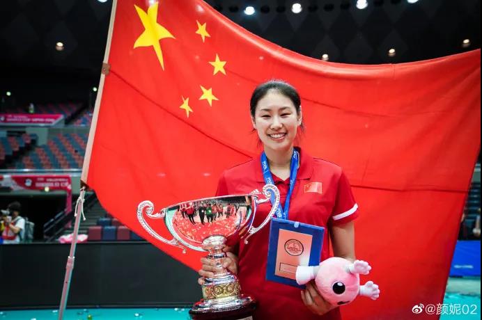 不舍！颜妮退役，中国女排“北长城”真的离开了……休闲区蓝鸢梦想 - Www.slyday.coM