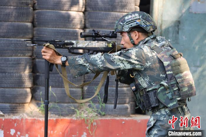 雏鹰振翅看猎鹰突击队新队员丰羽历程