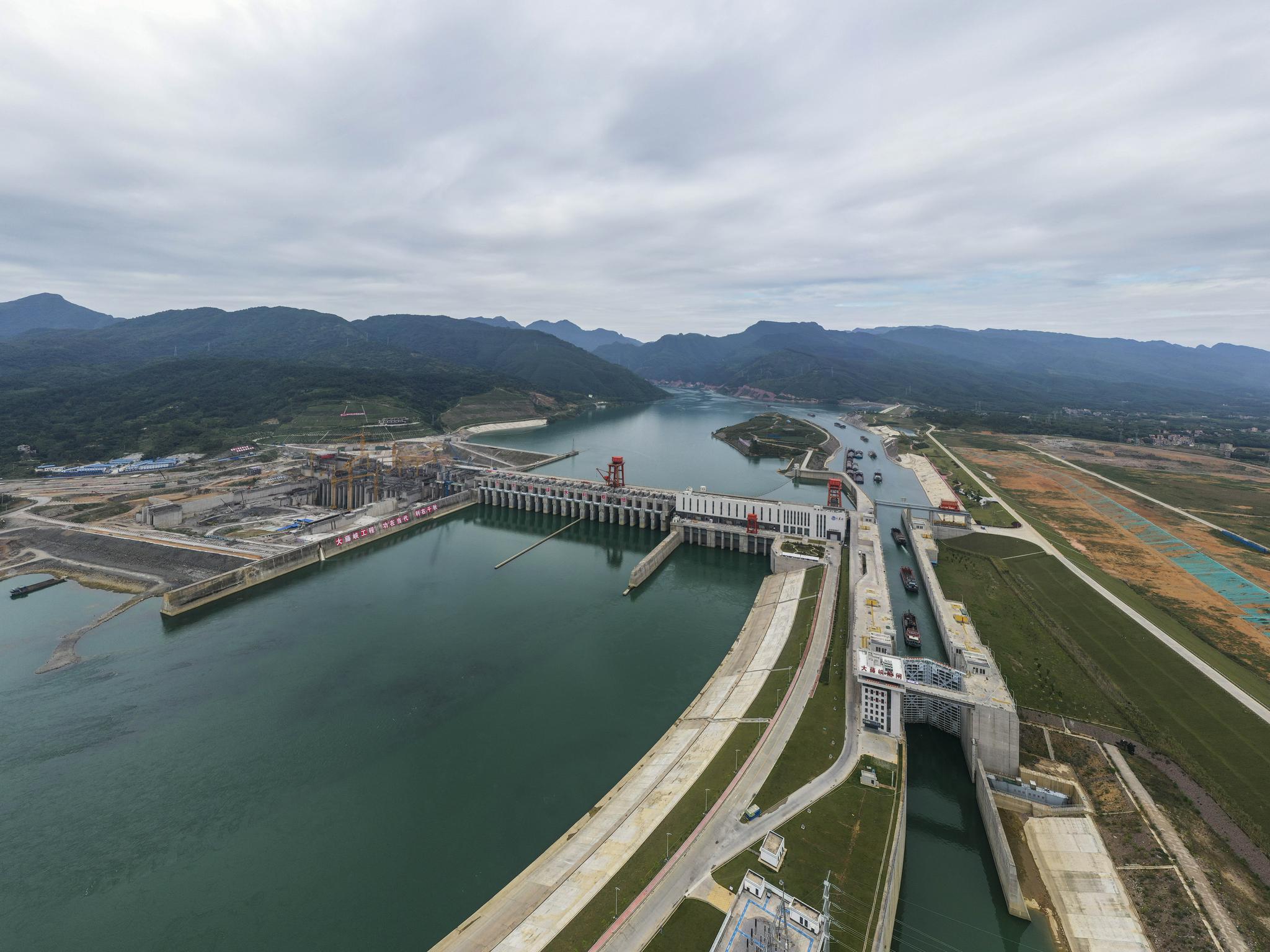 广西大藤峡水利枢纽工程冬日加紧建设|枢纽|大藤峡|水利_新浪新闻