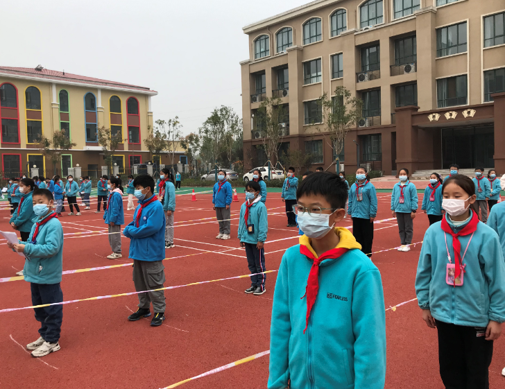 坐标新密！直击疫情下3所学校的校园生活，这里的师生安好！休闲区蓝鸢梦想 - Www.slyday.coM