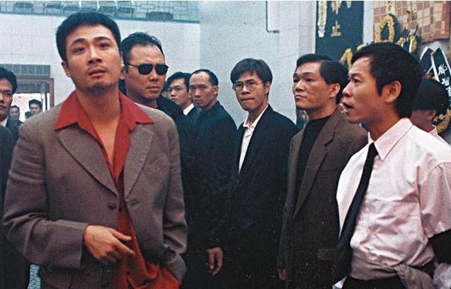 梅艳芳拒绝登台唱歌,被14K的人包围了,陈岚一个人就把她救出来休闲区蓝鸢梦想 - Www.slyday.coM 梅艳芳拒绝登台唱歌,被14K的人包围了,陈岚一个人就把她救出来休闲区蓝鸢梦想 - Www.slyday.coM