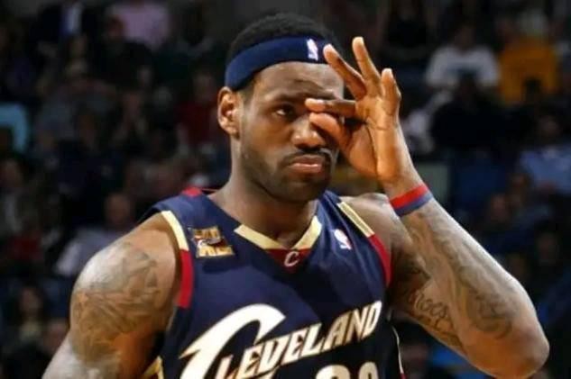 被禁止的庆祝动作:范弗利特不雅动作被处罚,詹皇一动作也曾被禁休闲区蓝鸢梦想 - Www.slyday.coM 被禁止的庆祝动作:范弗利特不雅动作被处罚,詹皇一动作也曾被禁休闲区蓝鸢梦想 - Www.slyday.coM