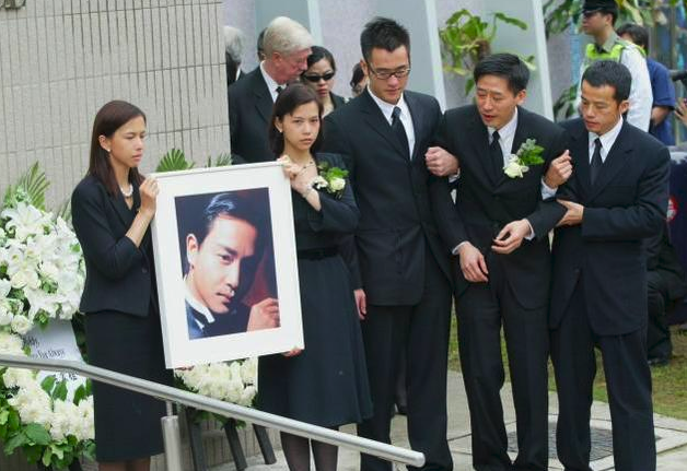 梅艳芳口碑引争议营销改动张国荣部分角色不符惹粉丝不满