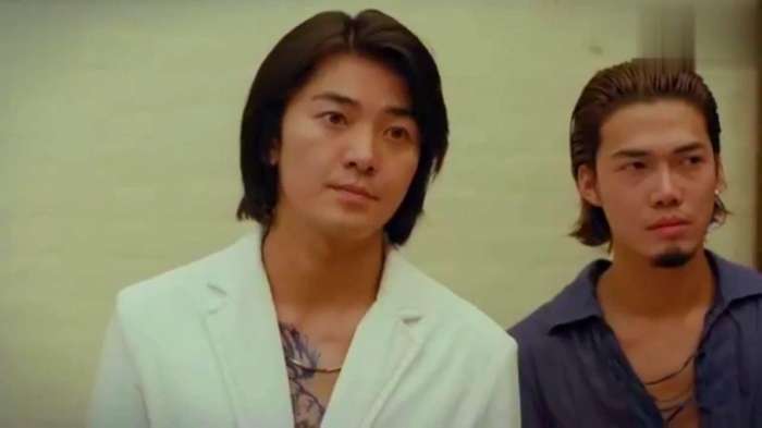 梅艳芳拒绝登台唱歌,被14K的人包围了,陈岚一个人就把她救出来休闲区蓝鸢梦想 - Www.slyday.coM 梅艳芳拒绝登台唱歌,被14K的人包围了,陈岚一个人就把她救出来休闲区蓝鸢梦想 - Www.slyday.coM