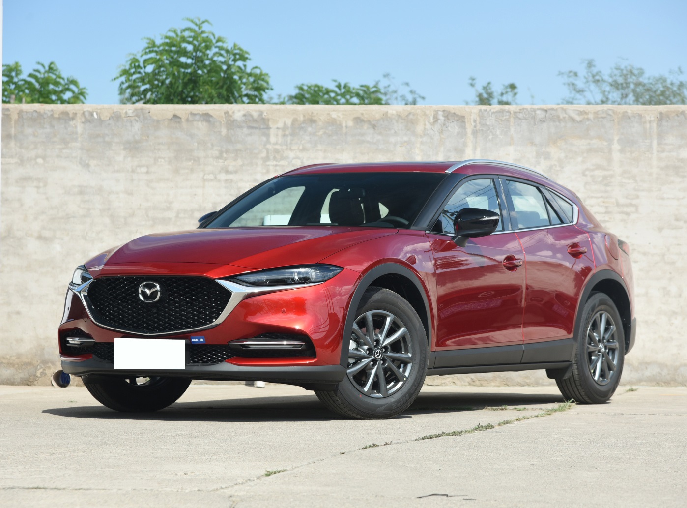 轿跑suv马自达cx-4,颜值高操控好,稳定耐用还省油,价格不贵