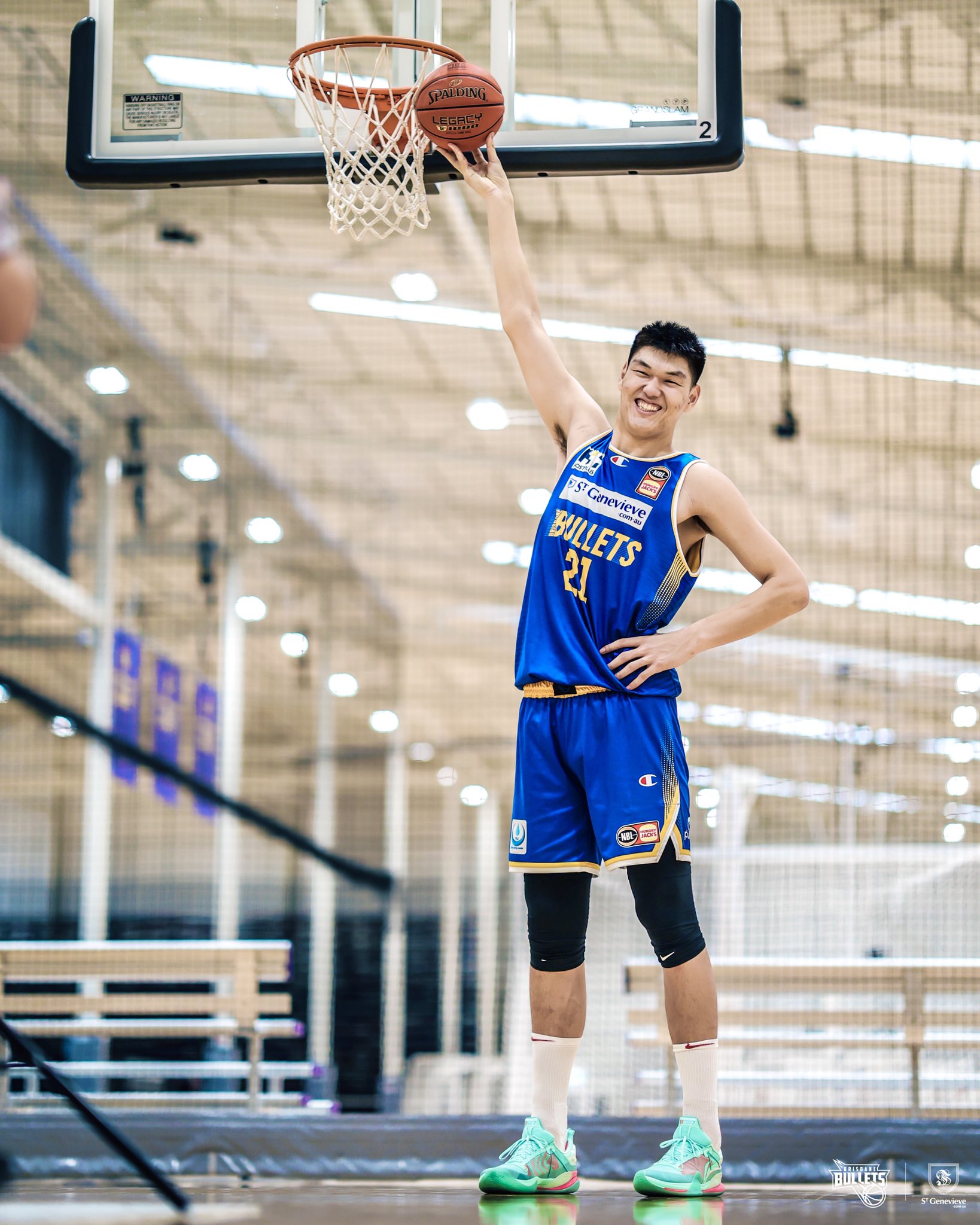 刘传兴nbl首秀效率不逊先发,球迷:好好锻炼|哈里森|刘传兴|子弹_新浪